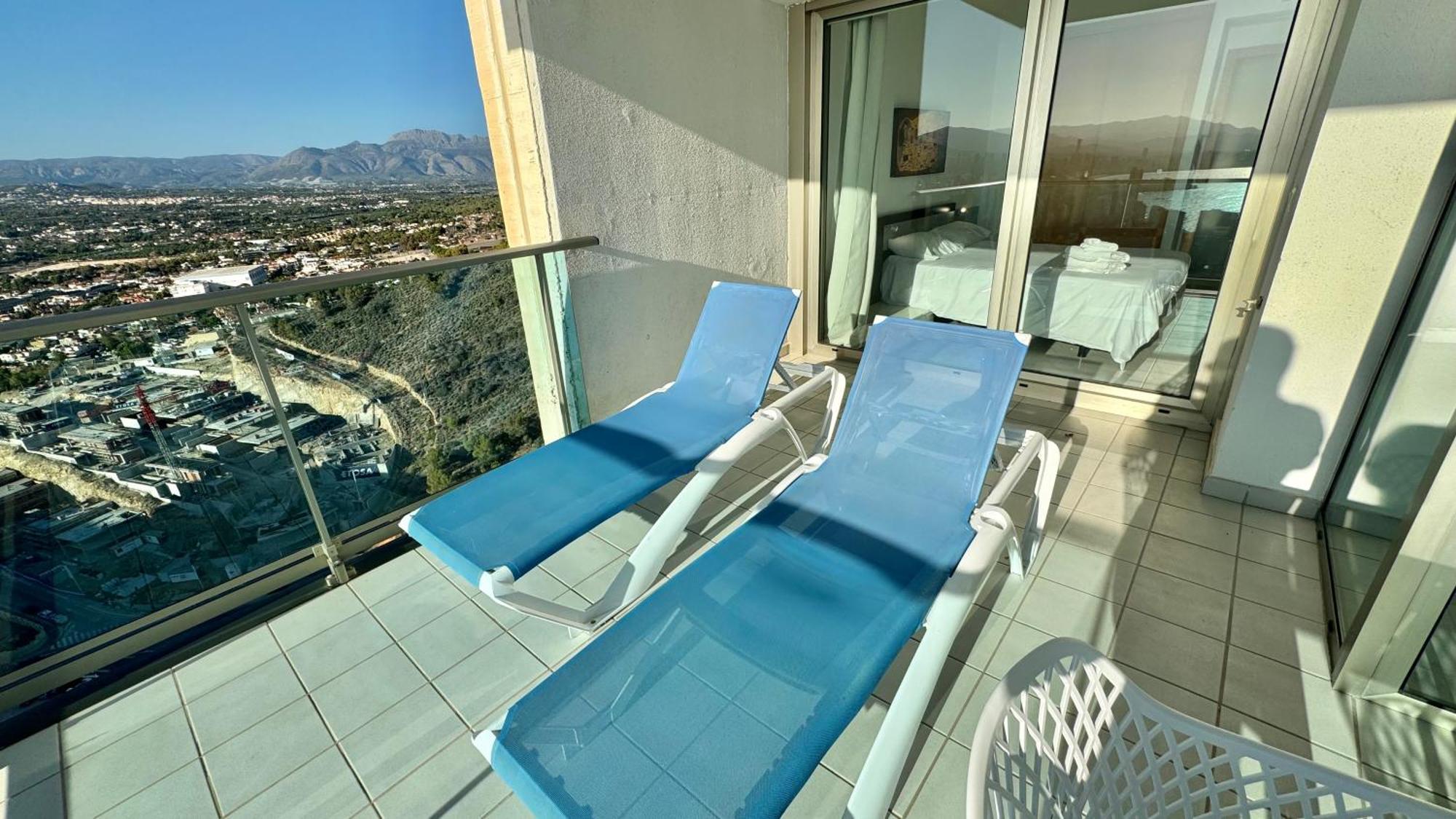 Highrise Apartment With Stunning Views From Private Balcony 85 Benidorm Extérieur photo