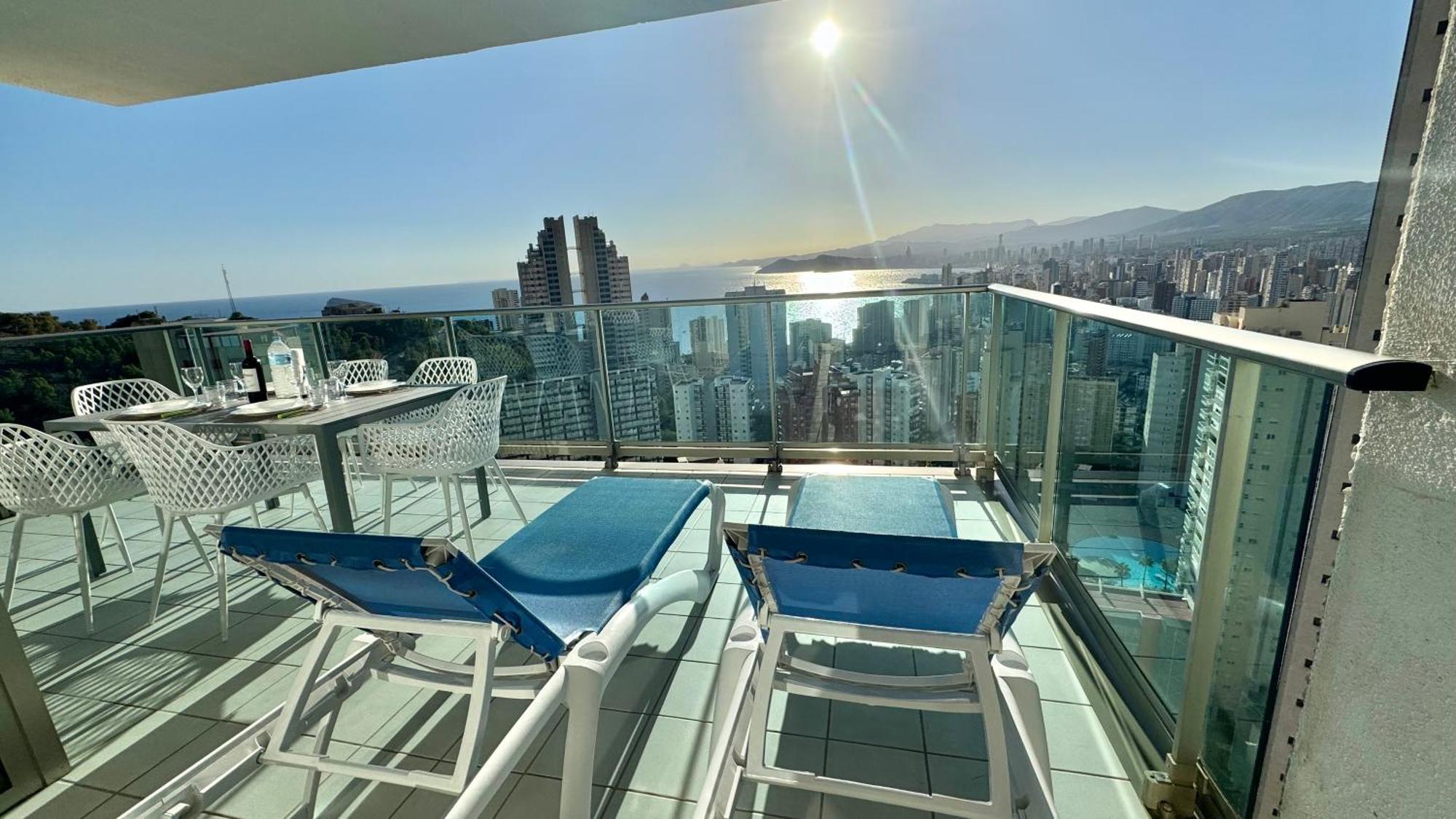 Highrise Apartment With Stunning Views From Private Balcony 85 Benidorm Extérieur photo