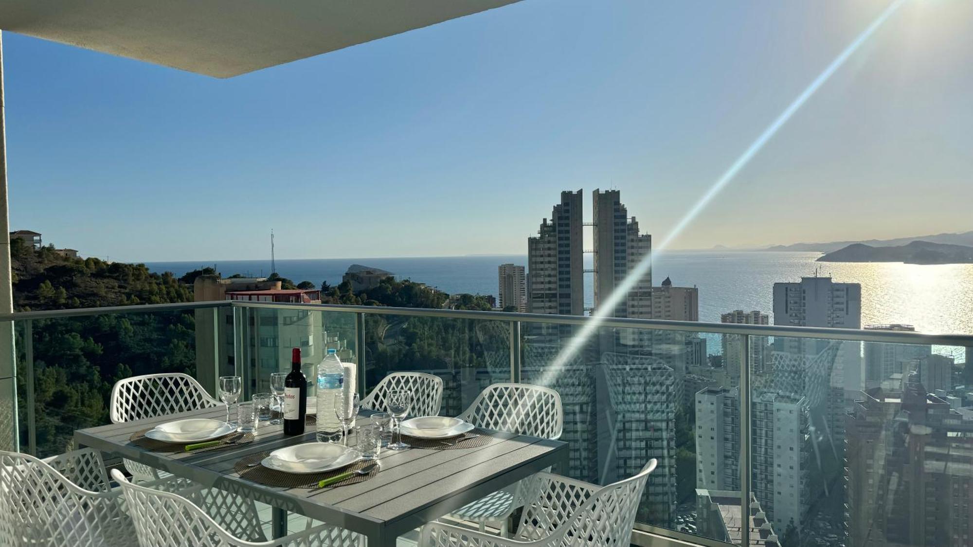 Highrise Apartment With Stunning Views From Private Balcony 85 Benidorm Extérieur photo